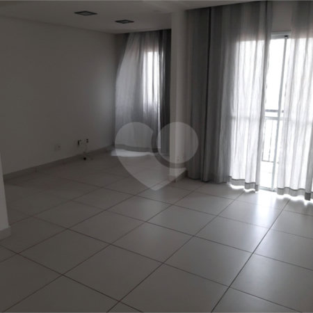 Apartamento à venda com 2 quartos, sendo 1 suíte, em Vila Trujillo, Sorocaba, SP
