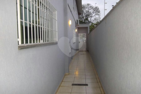 Sobrado à venda com 3 suítes em Santa Teresinha, São Paulo, SP