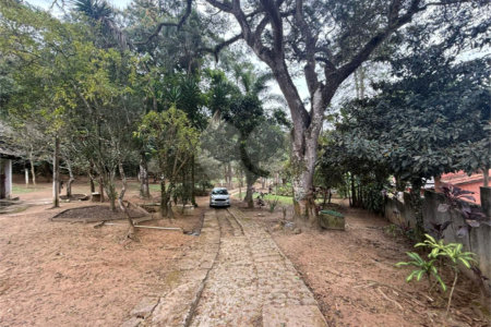 Sítio à venda com 5 quartos, sendo 1 suíte,  em Mirante do Arujá, Arujá, SP