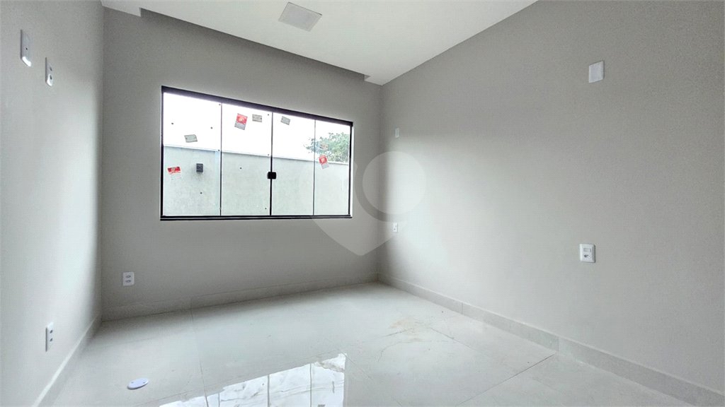 Casa à venda com 3 quartos, sendo 1 suíte, no condomínio Grand Park, Rio de Janeiro - RJ