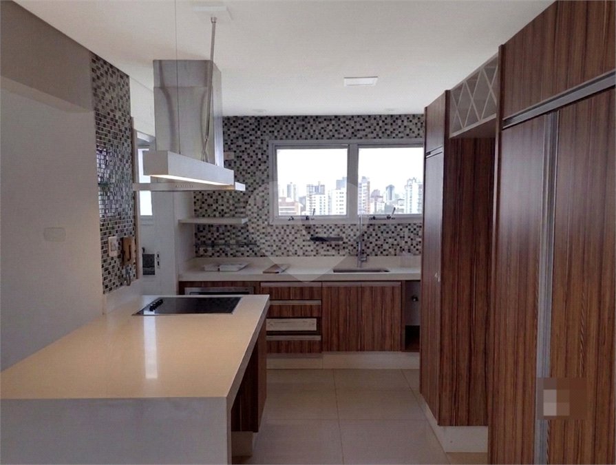 Apartamento à venda ou para alugar com 3 quartos, sendo 1 suíte,  em Real Parque, São Paulo, SP