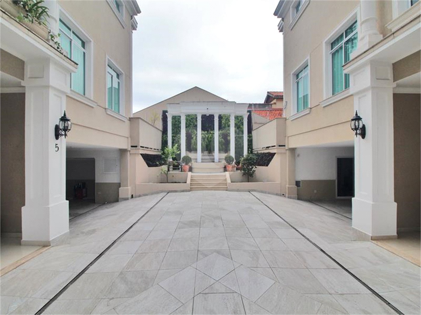 Casa à venda com 3 suítes no condomínio Brooklin Hills, São Paulo - SP