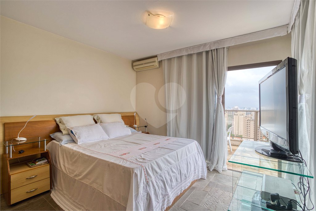 Cobertura à venda com 4 quartos, sendo 1 suíte,  em Vila Clementino, São Paulo, SP