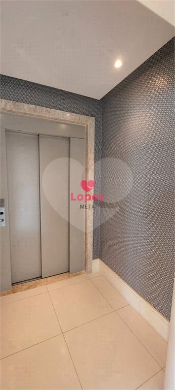 Apartamento à venda com 3 suítes em Jardim das Colinas, São José dos Campos, SP