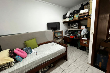 Casa à venda com 4 quartos, sendo 2 suítes, em Vila Buenos Aires, São Paulo, SP