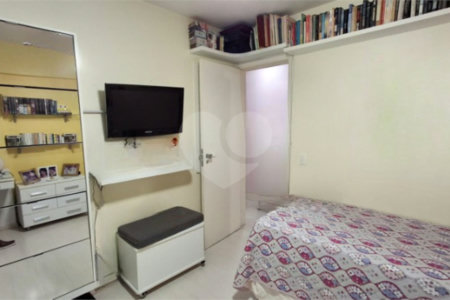 Apartamento à venda com 3 quartos, sendo 1 suíte,  em Indianópolis, São Paulo, SP
