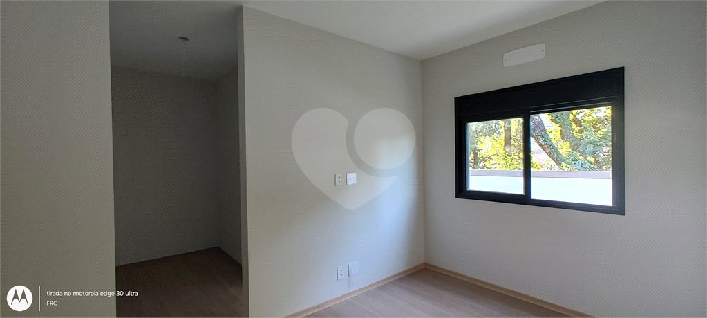 Casa à venda com 3 suítes no condomínio Reserva Ybyra, Atibaia - SP
