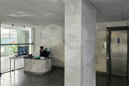 Apartamento à venda com 3 quartos, sendo 1 suíte,  em Itaim Bibi, São Paulo, SP