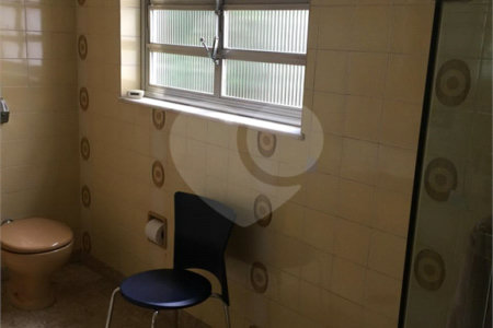 Sobrado à venda com 3 quartos, sendo 1 suíte, em Vila Nova Caledônia, São Paulo, SP