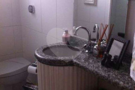 Sobrado à venda com 3 quartos, sendo 2 suítes,  em Jardim das Vertentes, São Paulo, SP
