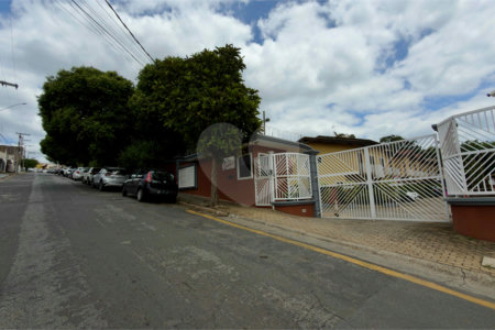 Casa à venda com 2 quartos no condomínio Portal dos Gamez, Atibaia - SP