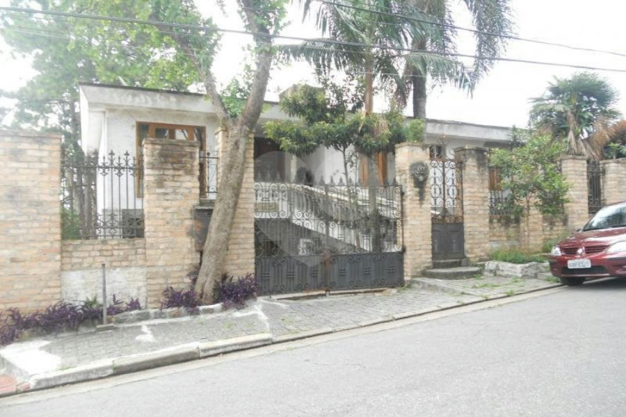 Sobrado à venda com 5 quartos, sendo 1 suíte, em Tremembé, São Paulo, SP