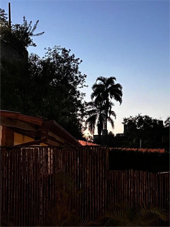 Casa à venda com 4 quartos, sendo 2 suítes, no condomínio Residencial Ypê Branco II, São Paulo - SP