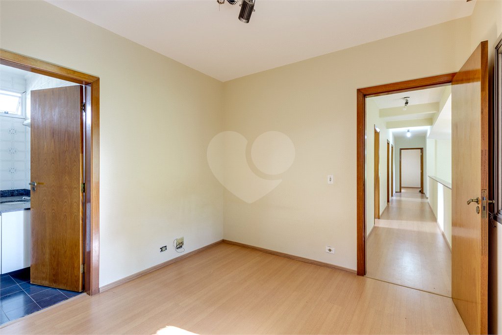 Casa à venda com 4 quartos, sendo 3 suítes, em Jardim Marajoara, São Paulo, SP