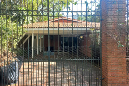 Casa à venda com 3 quartos, sendo 2 suítes,  em Morumbi, São Paulo, SP