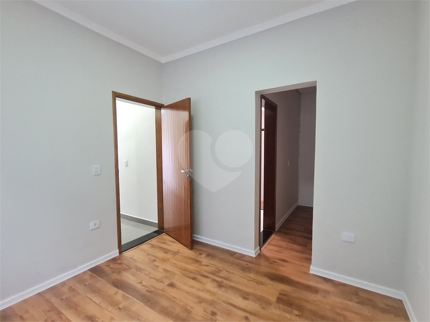 Casa à venda com 3 quartos, sendo 1 suíte,  no condomínio Reserva Ipanema I, Sorocaba - SP