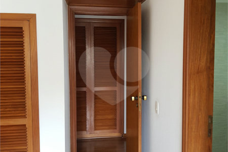 Apartamento à venda com 3 suítes em Conjunto Residencial Morumbi, São Paulo, SP