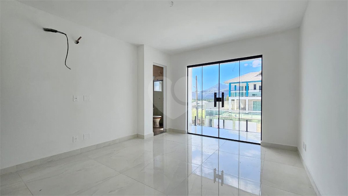 Casa à venda com 3 suítes no condomínio Residencial Green Ville, Rio de Janeiro - RJ