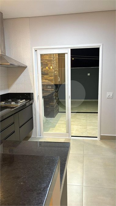 Casa à venda com 3 quartos, sendo 2 suítes, no condomínio Golden Park Residence, Sorocaba - SP