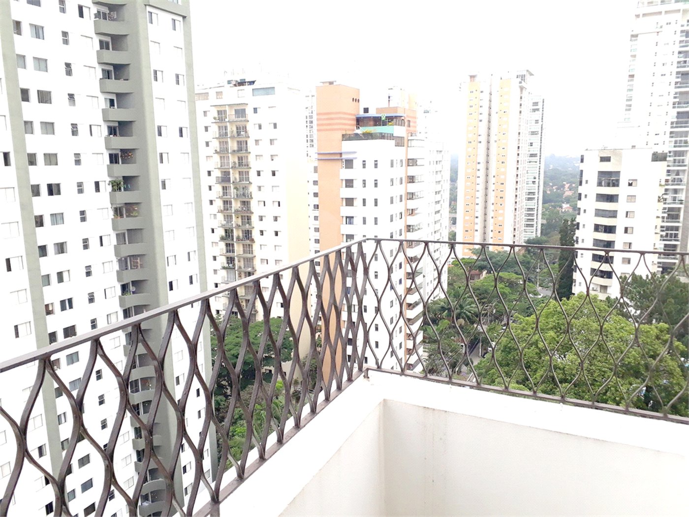 Cobertura à venda com 4 quartos, sendo 3 suítes, em Campo Belo, São Paulo, SP
