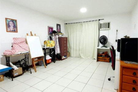 Casa à venda com 3 quartos, sendo 2 suítes, em Tijuca, Rio de Janeiro, RJ