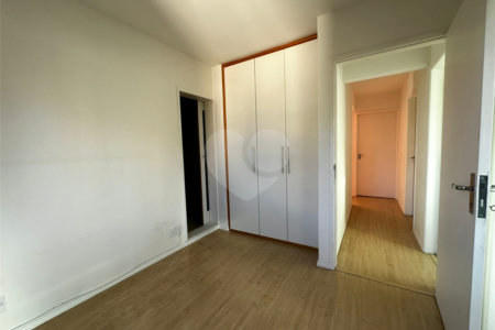 Apartamento à venda com 3 quartos, sendo 1 suíte, em Vila Andrade, São Paulo, SP