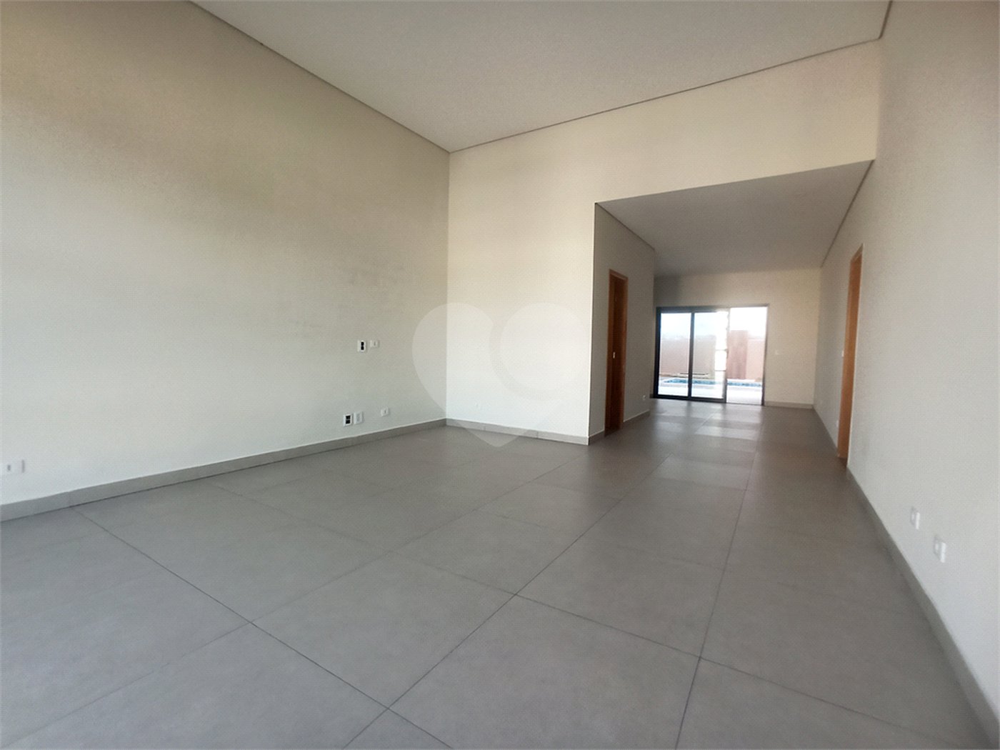 Casa à venda com 3 quartos, sendo 1 suíte, no condomínio Buona Vita, Atibaia - SP