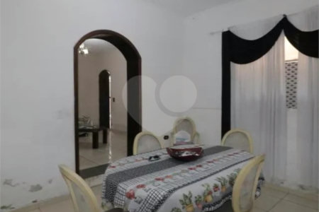 Sobrado à venda com 3 quartos, sendo 1 suíte, em Vila Invernada, São Paulo, SP