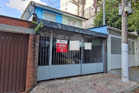 Sobrado à venda com 3 quartos, sendo 1 suíte,  em Chácara Santo Antônio, São Paulo, SP