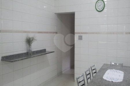 Casa à venda com 3 quartos, sendo 1 suíte, em Jardim Pinheiros, São Paulo, SP
