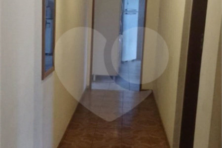 Casa à venda com 3 quartos no Centro, Salesópolis, SP