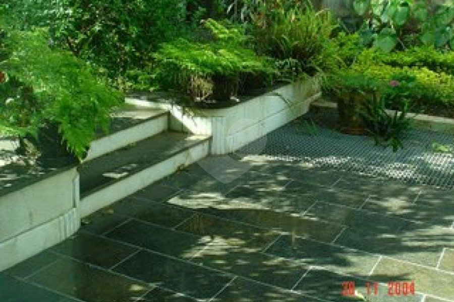 Casa à venda ou para alugar com 5 suítes em Jardim São Bento, São Paulo, SP
