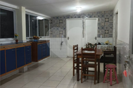 Casa à venda com 4 quartos em Santa Cruz, Rio de Janeiro, RJ