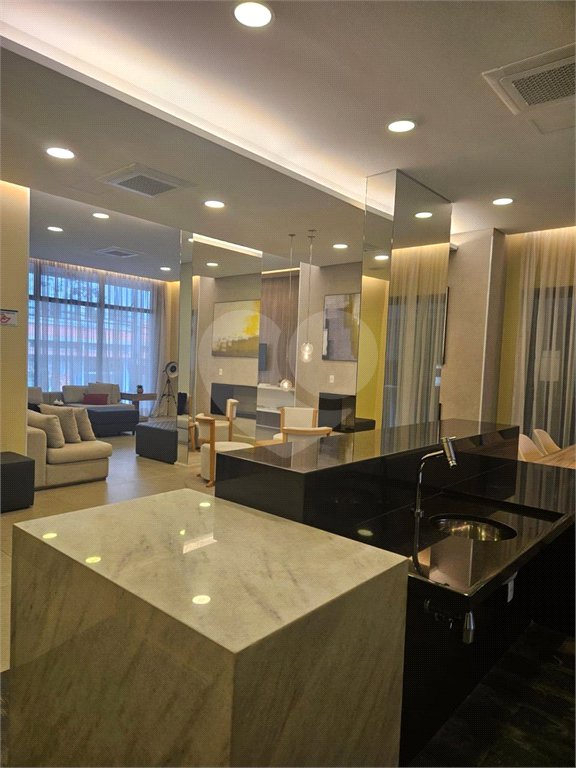 Apartamento à venda com 2 quartos, sendo 1 suíte,  em Pinheiros, São Paulo, SP