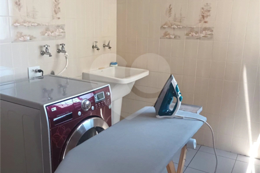 Sobrado à venda com 4 quartos, sendo 1 suíte, em Tremembé, São Paulo, SP