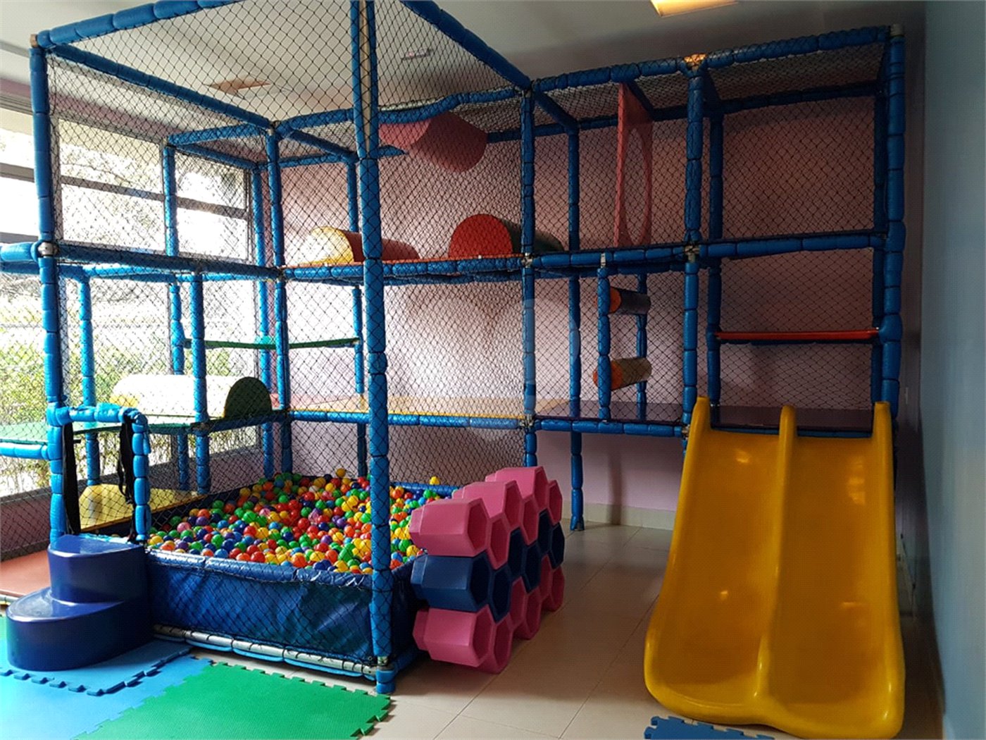 Apartamento à venda com 3 suítes em Jardim Londrina, São Paulo, SP