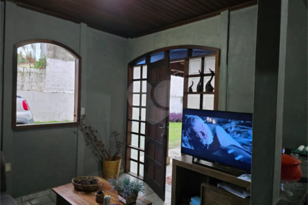 Casa à venda com 2 quartos, sendo 1 suíte, em Ressaca, Atibaia, SP