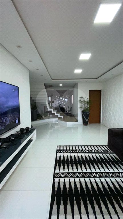 Casa à venda com 3 quartos, sendo 2 suítes,  em Jardim Imperial, Atibaia, SP