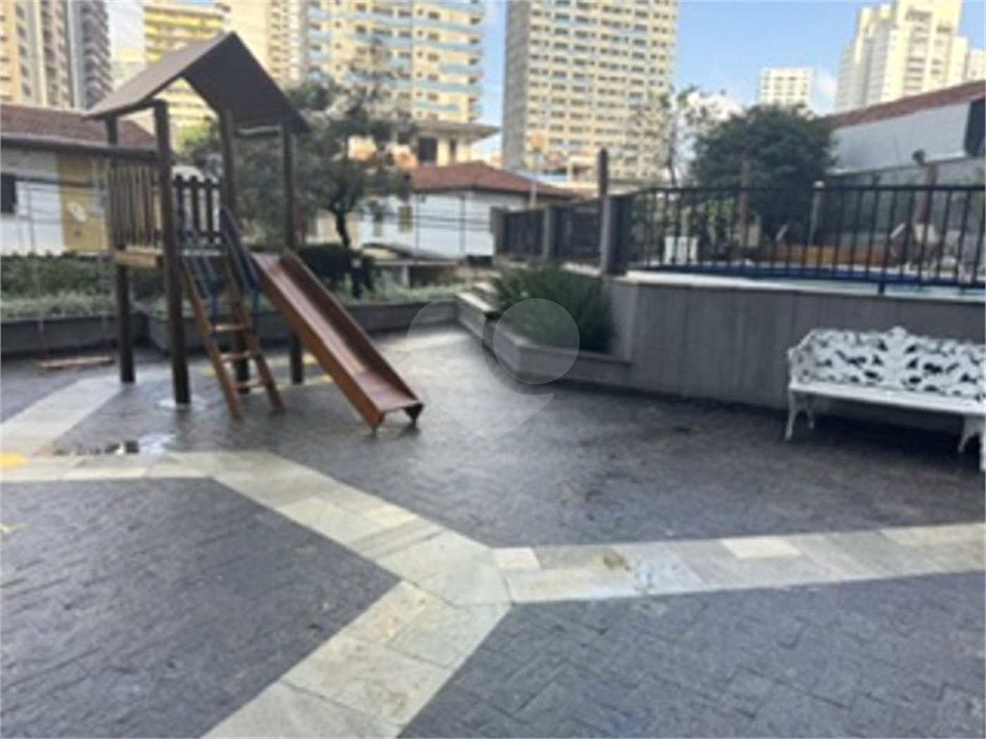 Apartamento à venda com 3 quartos, sendo 1 suíte,  em Jardim das Acácias, São Paulo, SP