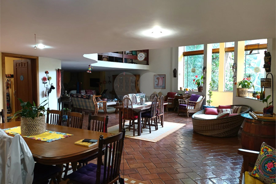 Casa à venda com 2 suítes em Horto Florestal, São Paulo, SP