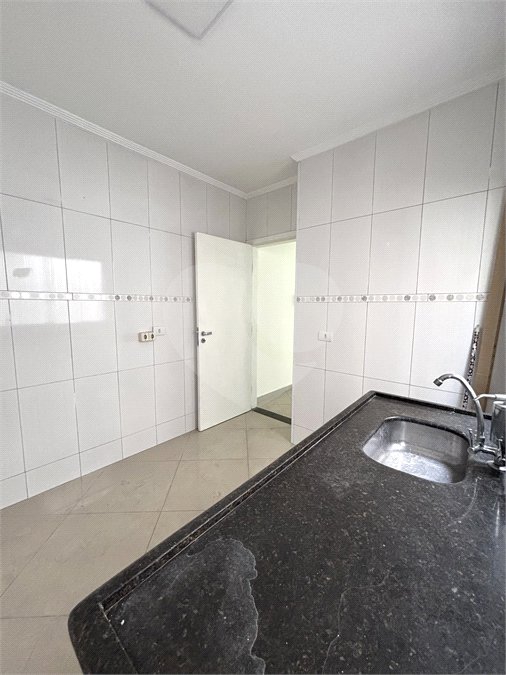 Sobrado à venda com 3 quartos, sendo 1 suíte, em Vila Invernada, São Paulo, SP