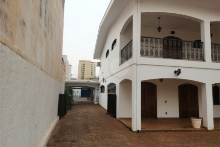 Sobrado à venda ou para alugar com 4 quartos, sendo 2 suítes, no Centro, Araraquara, SP