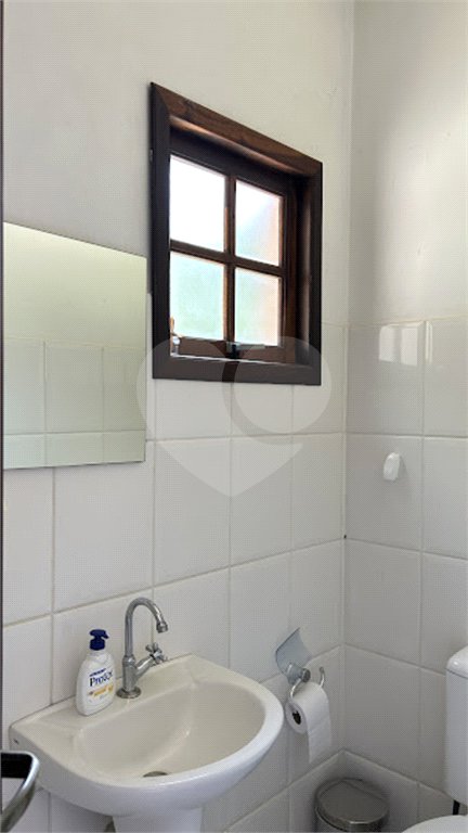 Casa à venda com 3 quartos, sendo 2 suítes, no condomínio Loteamento Haras El Passo, Mairiporã - SP
