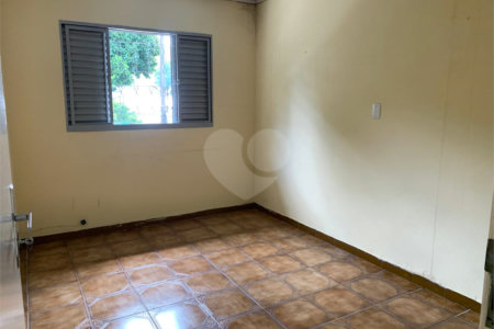 Sobrado à venda com 4 quartos, sendo 1 suíte,  em Vila Guarani (z Sul), São Paulo, SP