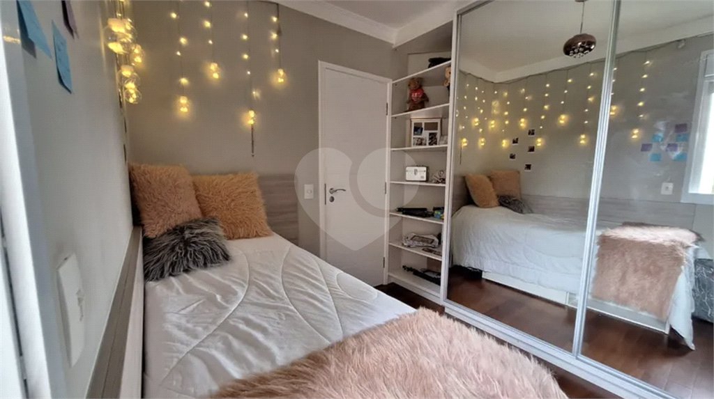 Casa à venda com 5 quartos, sendo 2 suítes,  no condomínio Floradas da Serra, São Paulo - SP