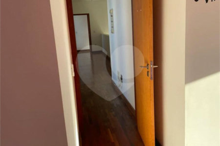 Casa à venda com 4 quartos, sendo 2 suítes,  no condomínio Residencial Castanheira, Sorocaba - SP