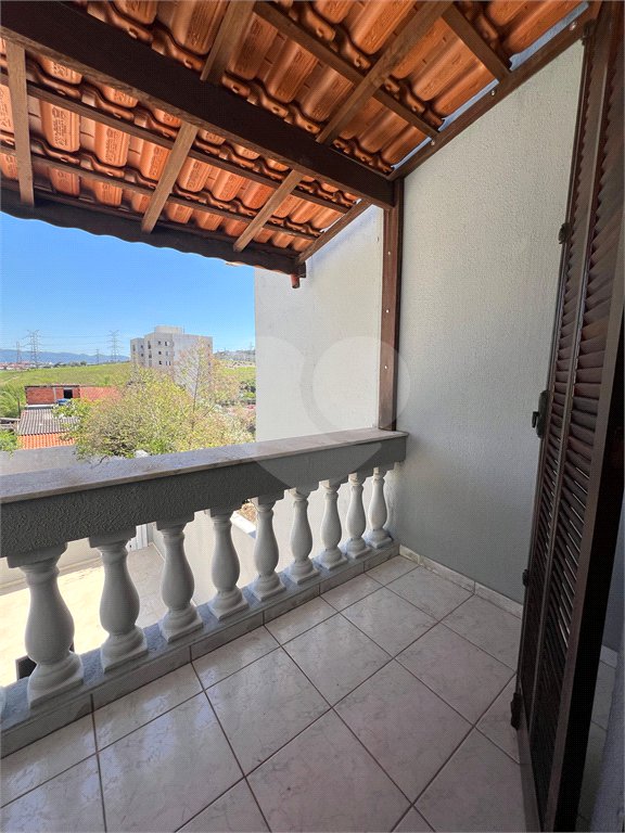 Sobrado à venda com 3 quartos, sendo 1 suíte, em Conjunto Habitacional Brás Cubas, Mogi das Cruzes, SP