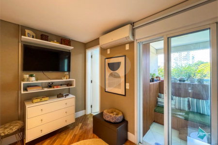 Apartamento à venda com 3 suítes em Brooklin, São Paulo, SP
