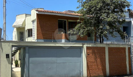 Sobrado à venda com 7 quartos, sendo 2 suítes, em Brooklin Paulista, São Paulo, SP