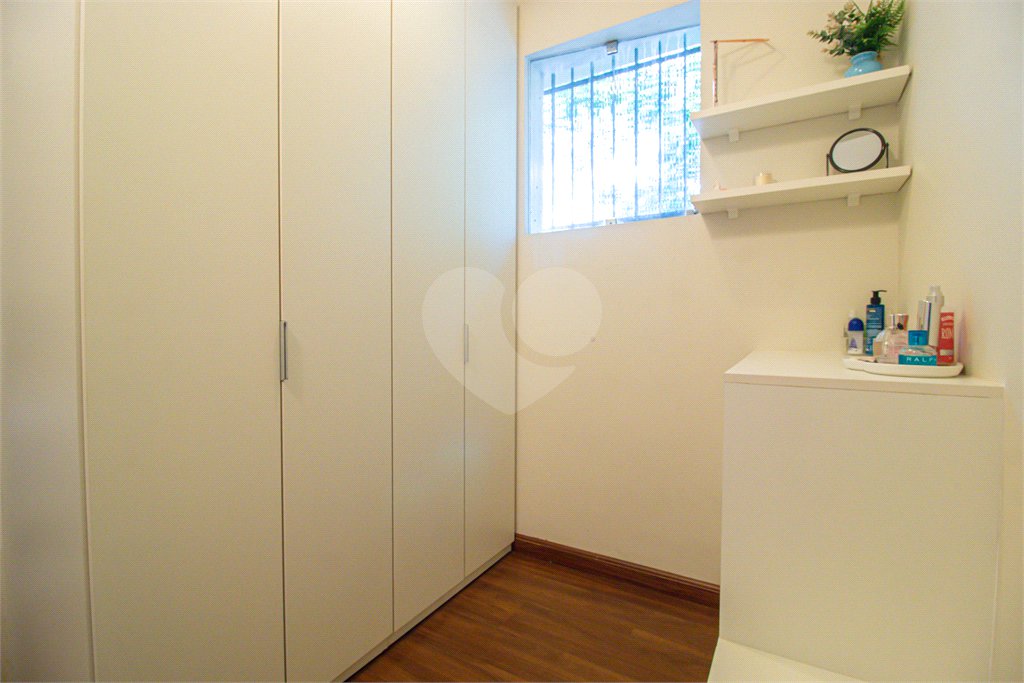 Casa à venda com 3 quartos, sendo 1 suíte, em Alto da Boa Vista, São Paulo, SP